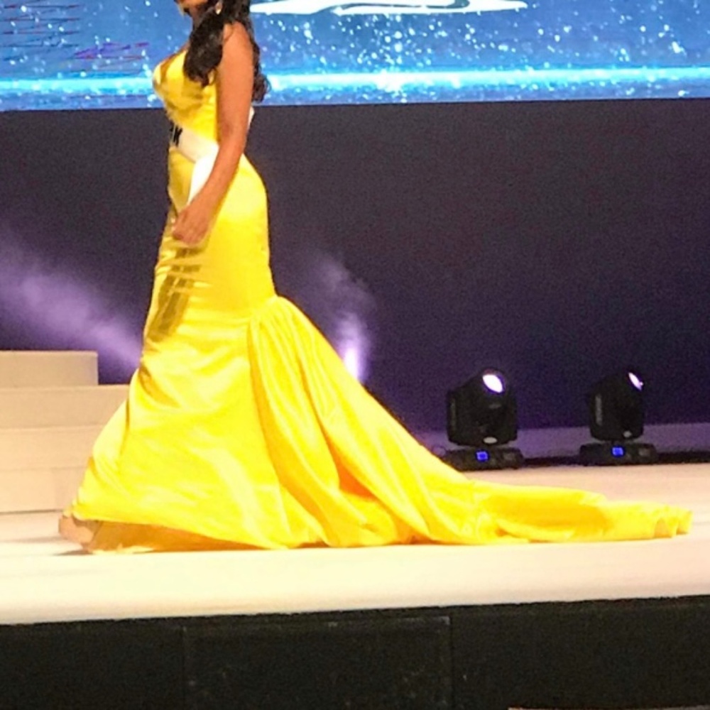 Yellow Fernando Wong